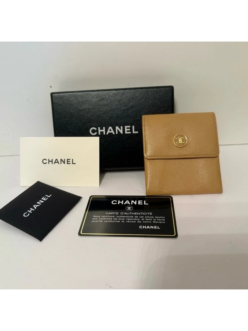 CHANEL COIN CASE WALLET TAN CALFSKIN LEATHER GOLD TONE COCO SNAP AUTHENTIC CARD